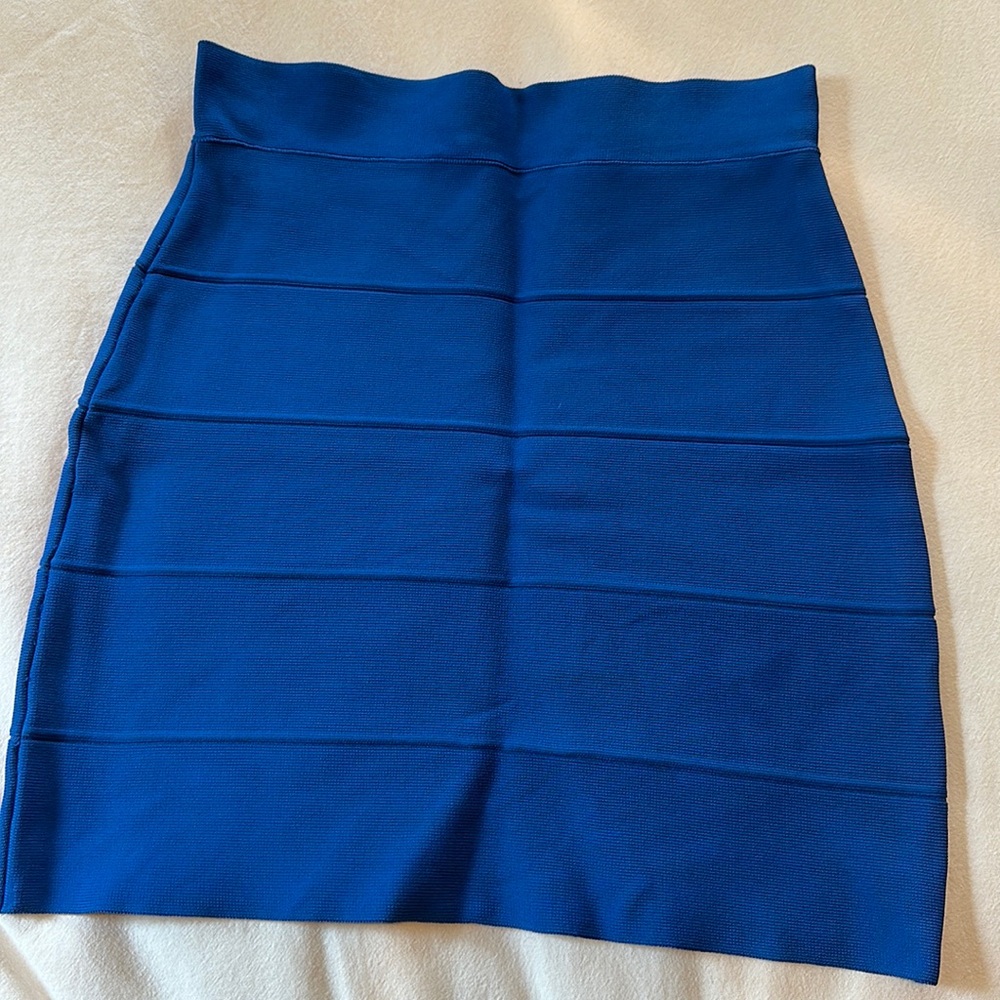 BCBG MaxAzria Ribbed Skirt Blue EUC Medium